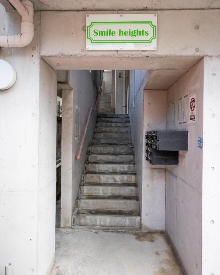 スマイルハイツ Apartment Naha Exterior foto